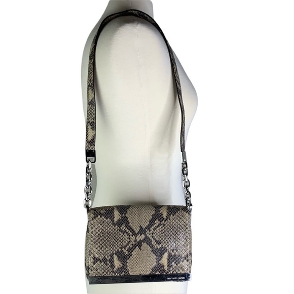 Michael Kors Snakeskin Crossbody Handbag Chunky Silver Chain Accent on Strap - Picture 1 of 16
